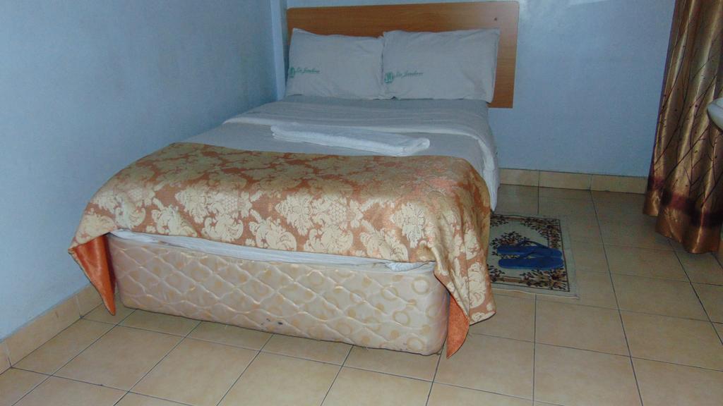 La Jardine Bed and Breakfast Nairobi Eksteriør billede